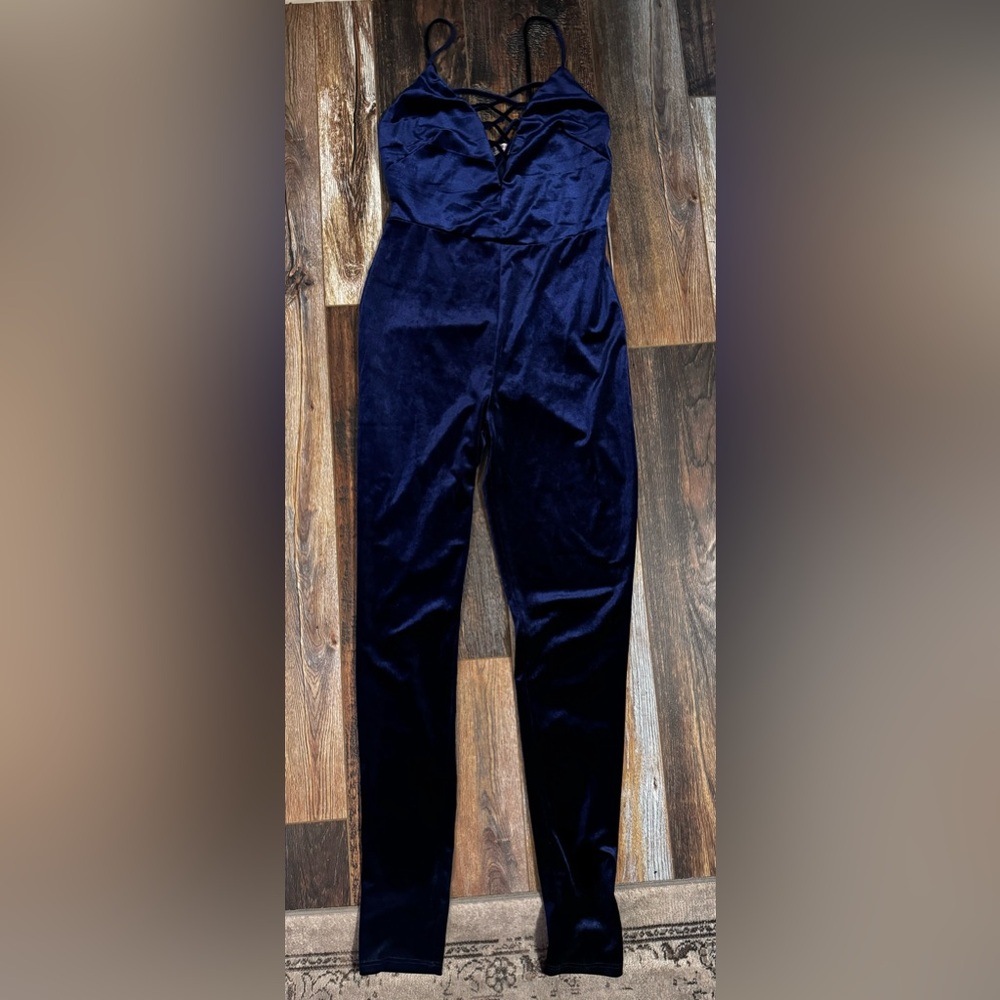 Velvet jumpsuit/catsuit by Fashion Nova